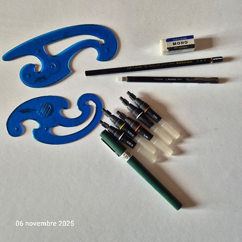 Ensemble Stylographe Mécanorma , Roting Et Faber, Perroquets, Gomme Tombow, Crayon Et Gomme Blanche