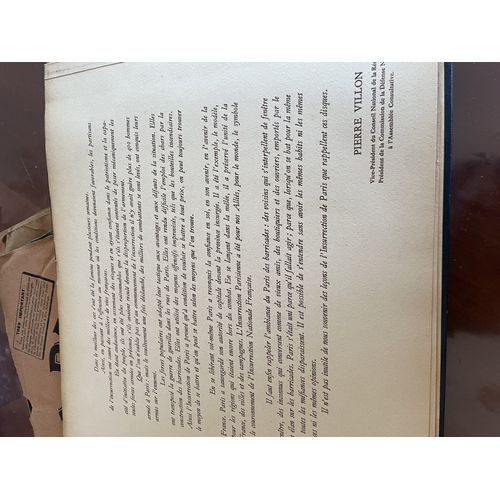 Lot D’Une Soixantaine De Disques Anciens 78 Tours De Musique Classique Et Opéra Et Un Album Composé De 4 Disques 78 Tours Sur La Libération De Paris Au Mois D’Août 1944