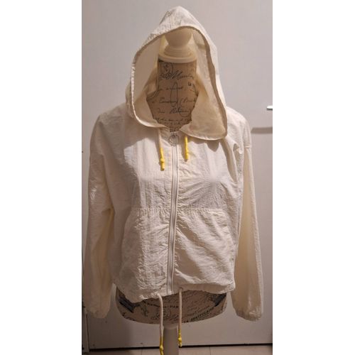Blouson Court À Capuche Zippé Couleur Crème