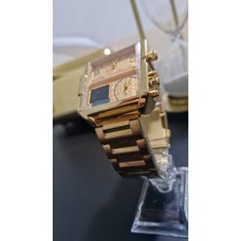 Montre Carrée Grand Cadran Couleur Or