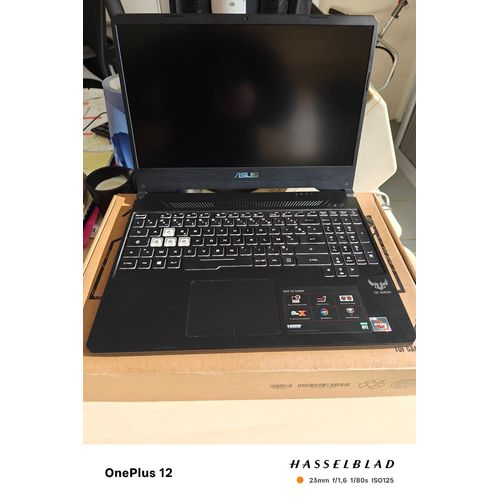 Asus Tuf Gamer FX505D - 15" AMD Ryzen 7 3750 - 2.3 Ghz - Ram 16 Go - DD 1 To