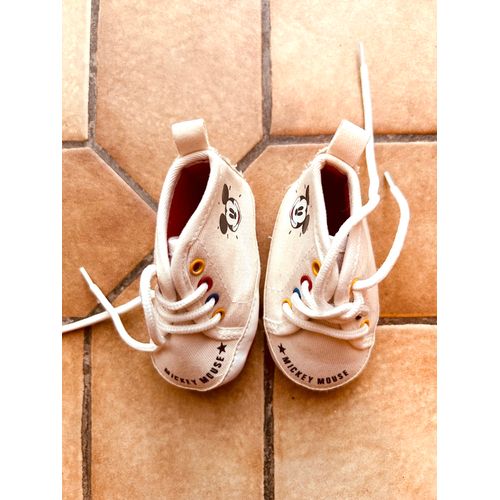 Paire De Chaussures Bébé Mickey 3/6 Mois Quasi Neuve