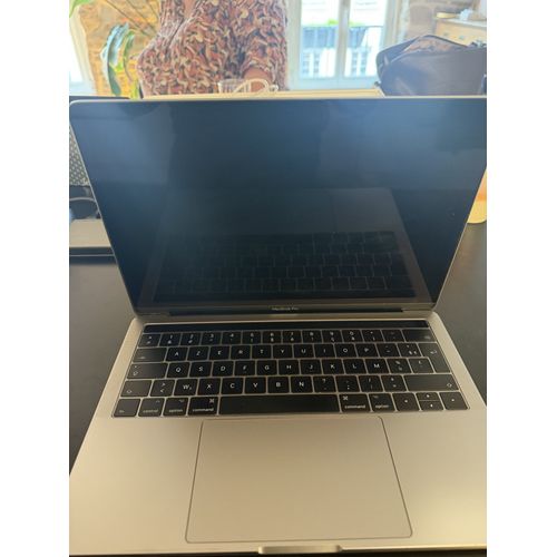 Apple MacBook Pro Touch Bar A1706 2017 - 13" Intel Core i5 - Ram 16 Go - DD 512 Go - Gris sidéral