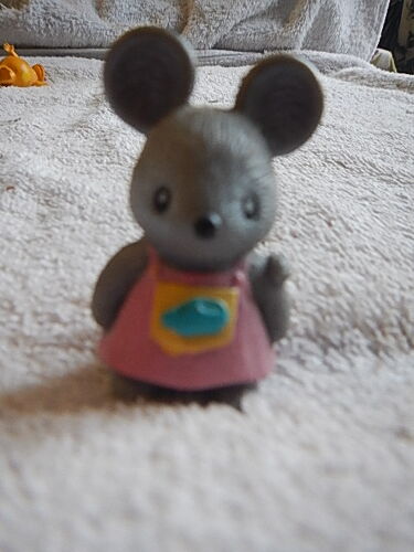 Secret Families :  "Mouse Family" La Fille Figurine Ancienne 1993-94