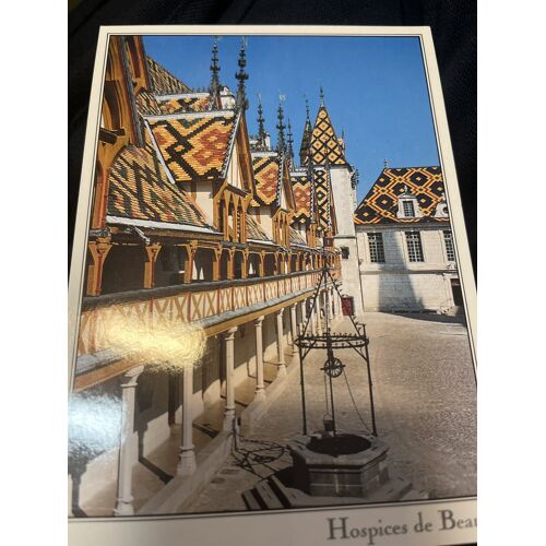 Carte Postale Hospices De Beaune - L Hotel Dieu De Beaune (1443) - La Cour D Honneur Et Le Puits - Impression Combier