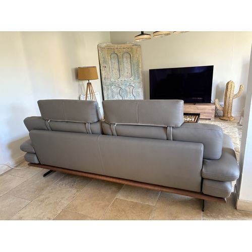 Canapé En Cuir, Trois Places Avec Têtières De La Marque Roche Bobois