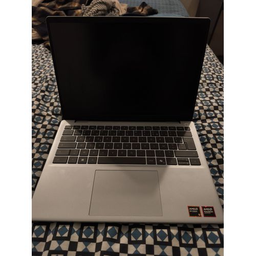 Dell Inspiron 14 5445 - 14" AMD Ryzen 5 8540U - 3.2 Ghz - Ram 16 Go - SSD 512 Go