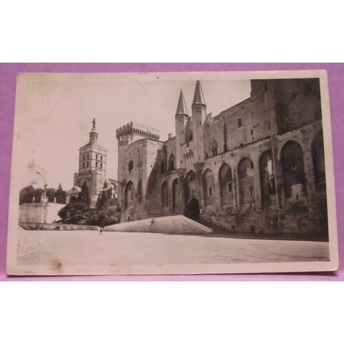 Carte Postale  - Avignon Place Du Palais, Notre Dame Des Doms - 1949