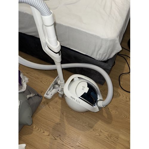 aspirateur Rowenta X-Ô 90 IX7767EA