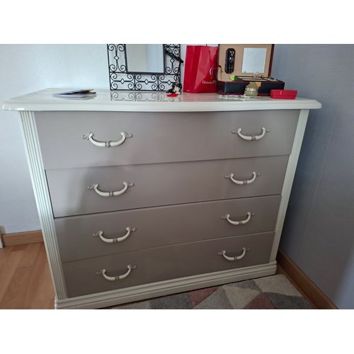 Commode chambre laqué blanc et gris