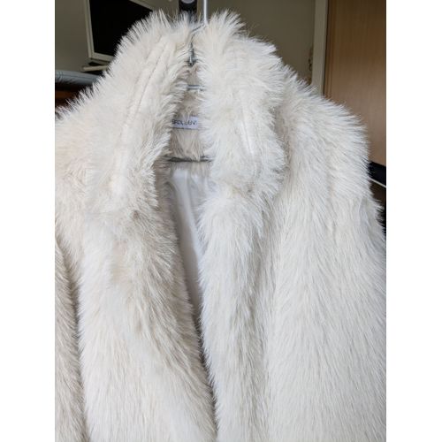 Manteau En Fausse Fourrure Blanche