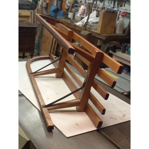Luge Vintage En Bois Et Patin En Acier - Années 50 ,Allemagne De L Est  (G.D.R)  - Longueur 1 Mètre Env. ,Largeur 35cm Env. Hauteur 22cm -   Fonctionnelle Ou Décorative