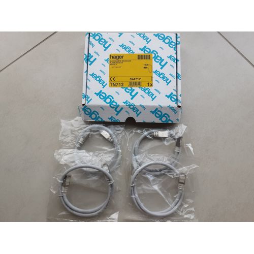 4 cordons de brassage RJ45 HAGER