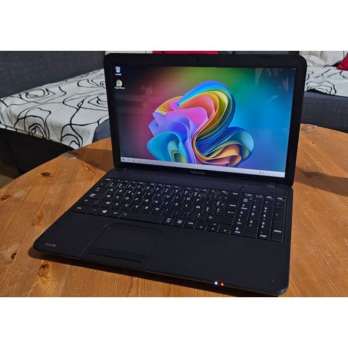 Toshiba Satellite C850D-11F - 15.6" AMD E1-1200 - 1.4 Ghz - Ram 6 Go - SSD 256 Go