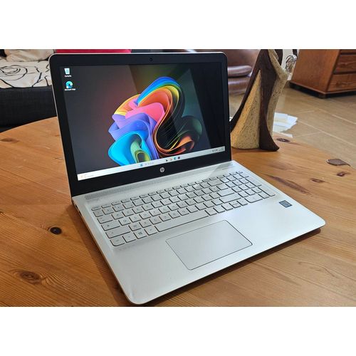 HP Envy 15-as006nf - 15.6" Intel Core i7-6500U - 2.5 Ghz - Ram 8 Go - SSD 512 Go