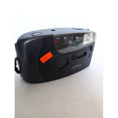FUJI FZ-5 COMPACT 35 mm FOCUS FREE OBJECTIF FUJINON