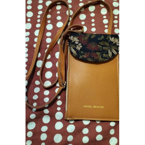 Pochette Daniel Hechter marron avec haut fleuri