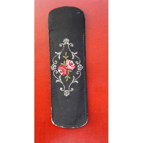 Etui de sac pour peigne