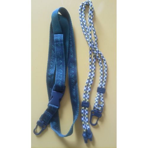 LACOSTE - DEUX PORTE-CLEFS