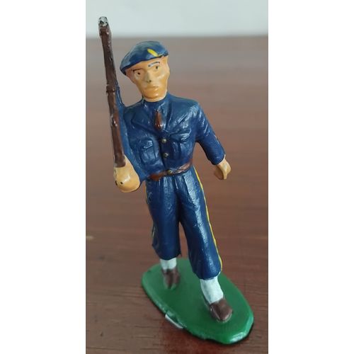 Starlux - Chasseurs Alpins - Type 2 - Défilant Fusil Épaule (Réf 26)