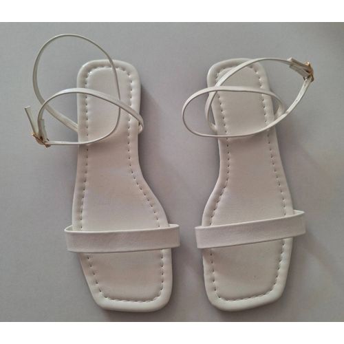 Sandales Plates Blanches Neuves - 39