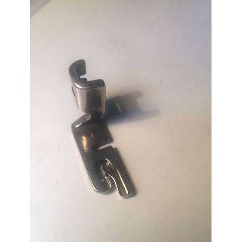 Pied pour machine à coudre singer 