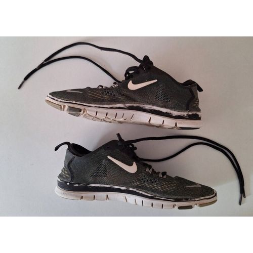 Baskets Nike Free Tr Fit 4 Couleur Gris Foncé - 38