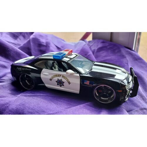 Chevrolet Camaro Ss Highway Patrol 2010 Format 1/24 Marque Jadatoys En Métal 501 Grammes