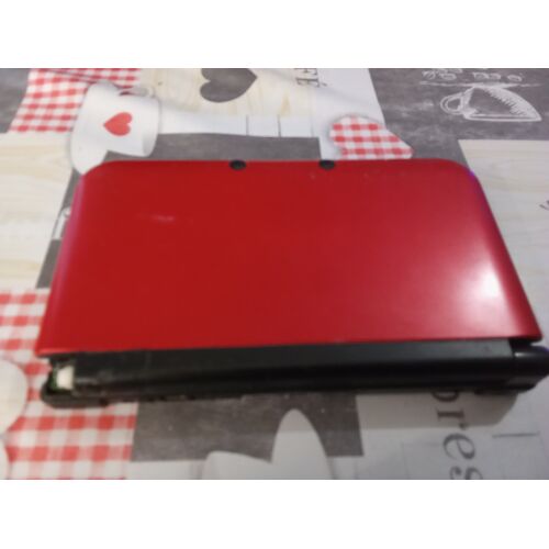 Nintendo 3ds xl red-001