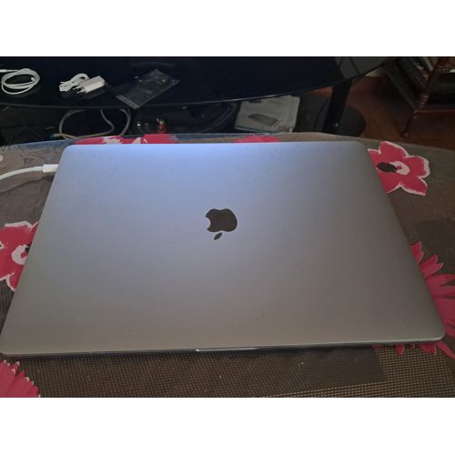 Apple MacBook Pro Retina Touch Bar 2019 - 15" Intel Core i7 - 2.6 Ghz - Ram 32 Go - SSD 512 Go - Qwerty