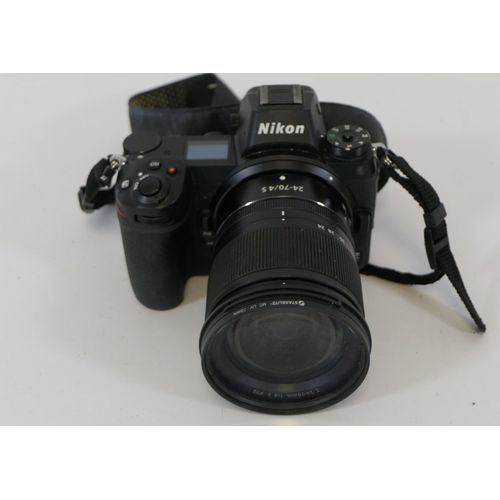 Nikon Z7 45.7 mpix + Objectif NIKON Z 24-70 mm f/4 S