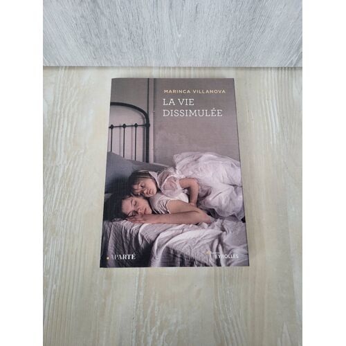 Roman La Vie Dissimulée