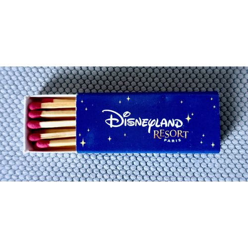 Boîte D'Allumettes Pleine Disneyland Resort Paris. Date De 2008. Collection Collector Disney. Non Utilisée.