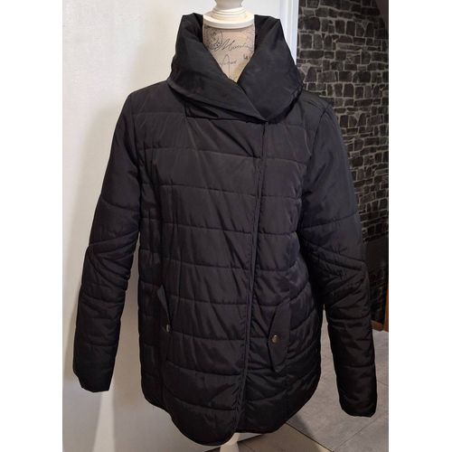 Doudoune Matelassée Noire Mi-Longue
