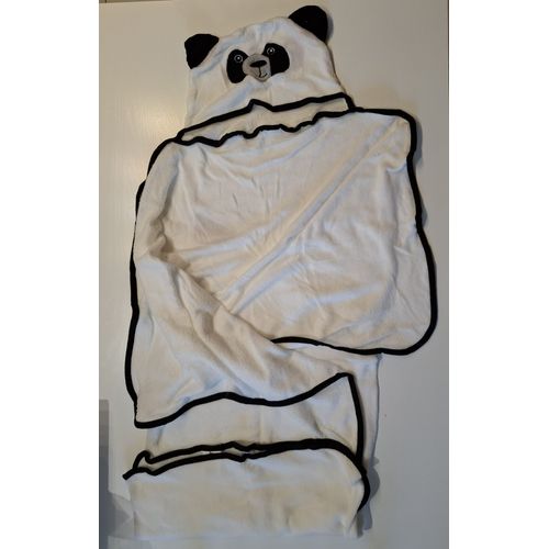 Plaid À Capuche Tête De Panda
