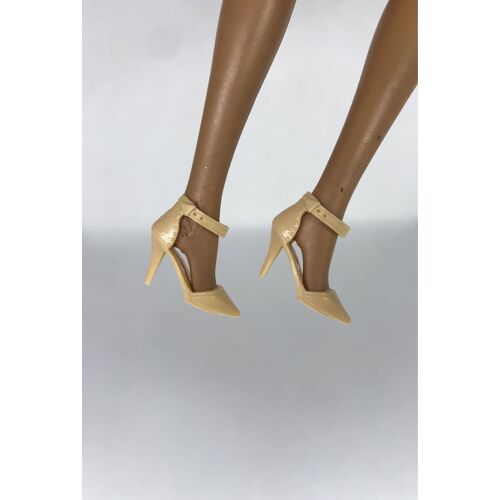 2018 Escarpins beige camel bout pointu bride talon fin Barbue TV News team Mattel #FJB22