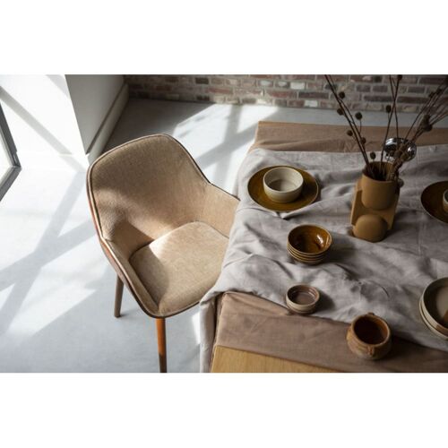 Fauteuil design en tissu beige