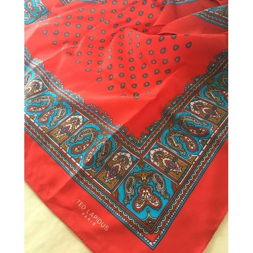 Elegant Foulard Femme Grand Couurier : Ted Lapidus Paris