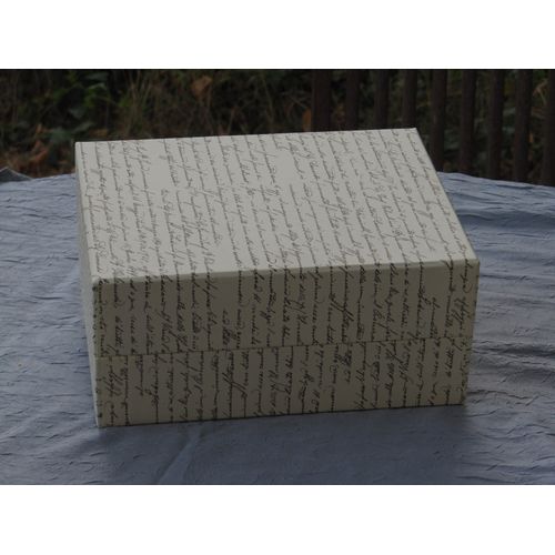 Coffret Papier À Lettres  - Boîte Cartonnée Motif "Écriture À L'Ancienne"