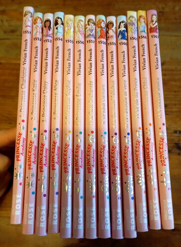 Lot Série Princesse Academy ( Bibliothèque Rose) 1 2 3 4 5 6 7 8 9 10 11 16 17 1. Princesse Charlotte Ouvre Le Bal 2. Princesse Katie Fait Un Voeu 3. Princesse Daisy A Du Courage 4. Princesse Alice..