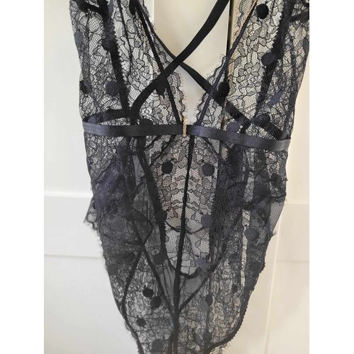 Bodystring Dentelle Noir Très Suggestif....Me Contacter Pour Plus De Renseignements Et Photos...