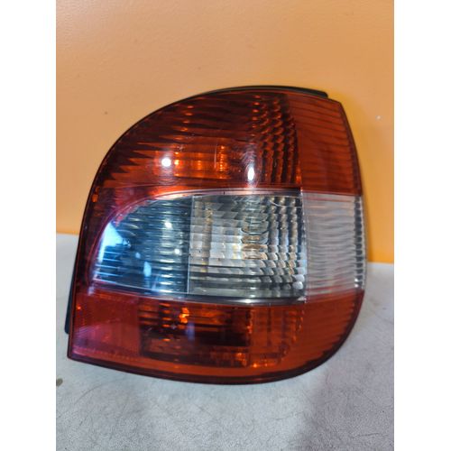 Feu Arrière Droit Renault Scenic Réf : 7700428055