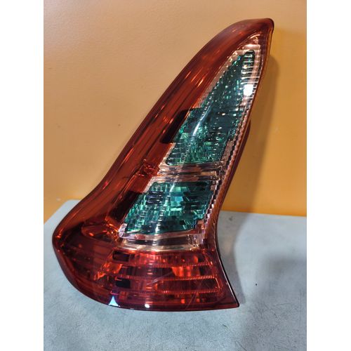 Feu Arrière Gauche Citroën 4c Réf : 6350gz