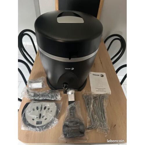 Vend Pompe À Bière 5 Litres Neuve De Marque Fagor 