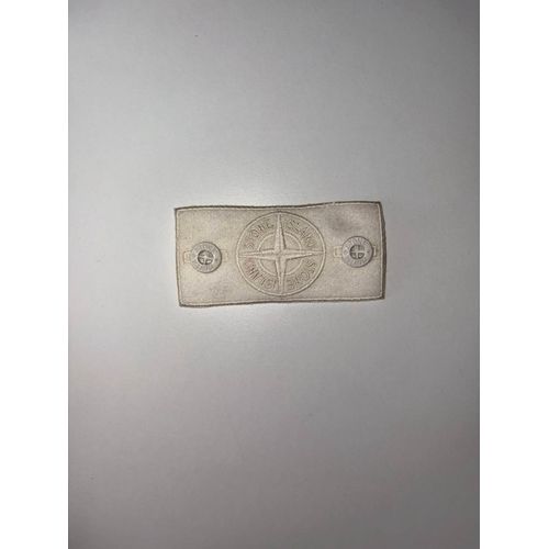1 Patch Stone Island Ghost Beige Edition + 2 Boutons Beige Stone Island