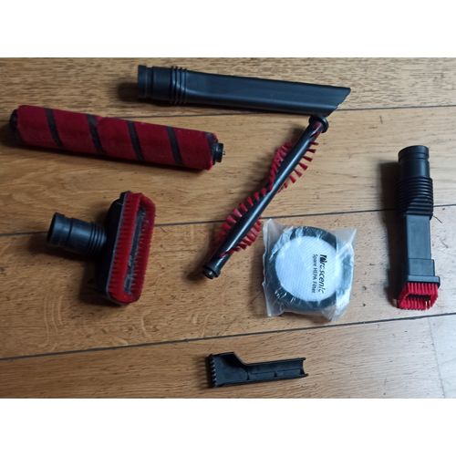 nombreux accessoires dont filtre et brosses pour aspirateur sans fil proscenic p9