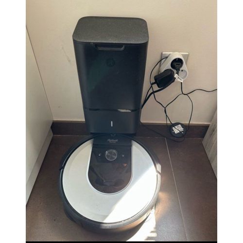 Aspirateur robot laveur i7556 acheter en juillet 2022. 