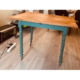 Table en bois vintage 