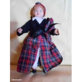 Petite Poupée Ancienne, Mignonnette En Porcelaine