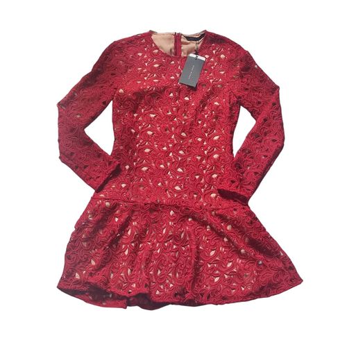 Robe Courte Brodé Bordeaux Taille M